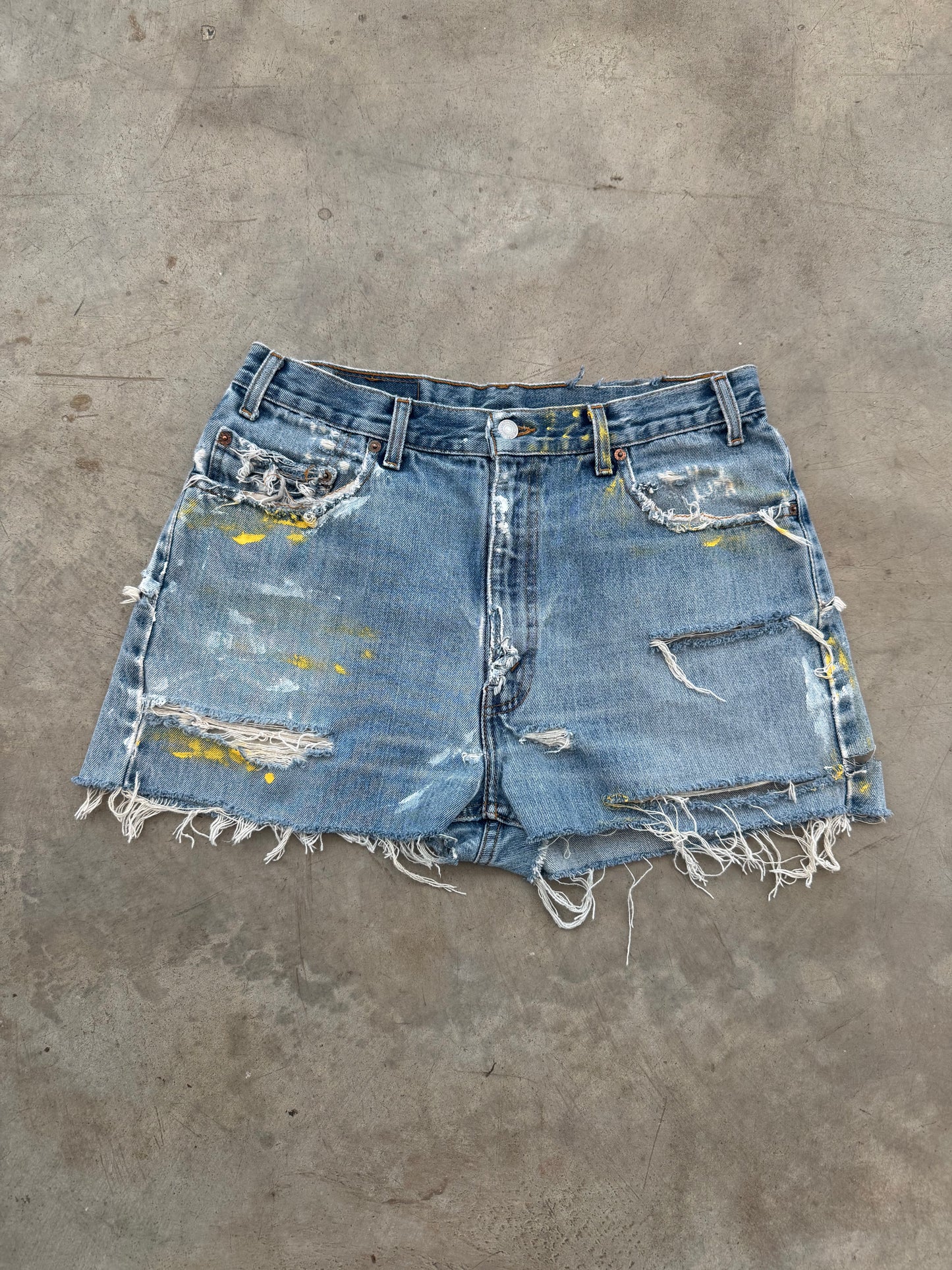 LEVI SHORTS (32)