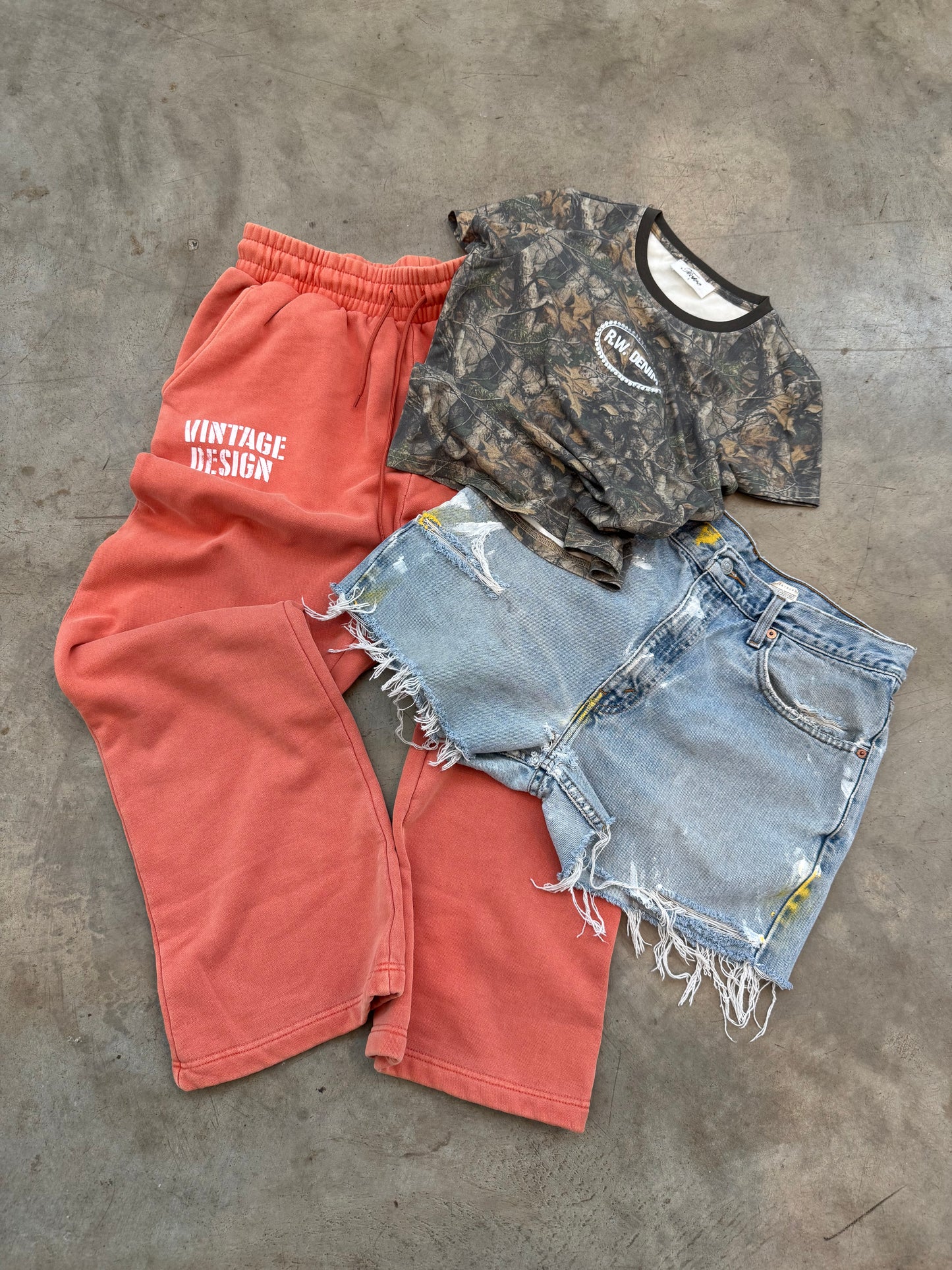 VINTAGE DEPT. SWEATPANTS