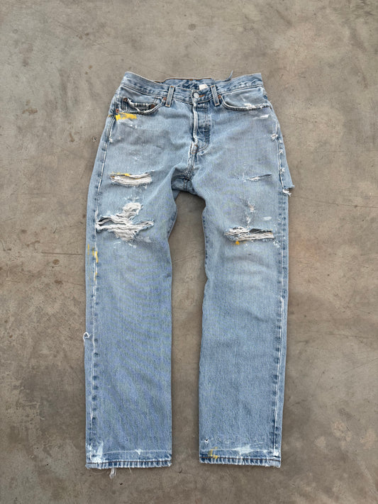 VINTAGE LEVI JEANS (29/30) length 32