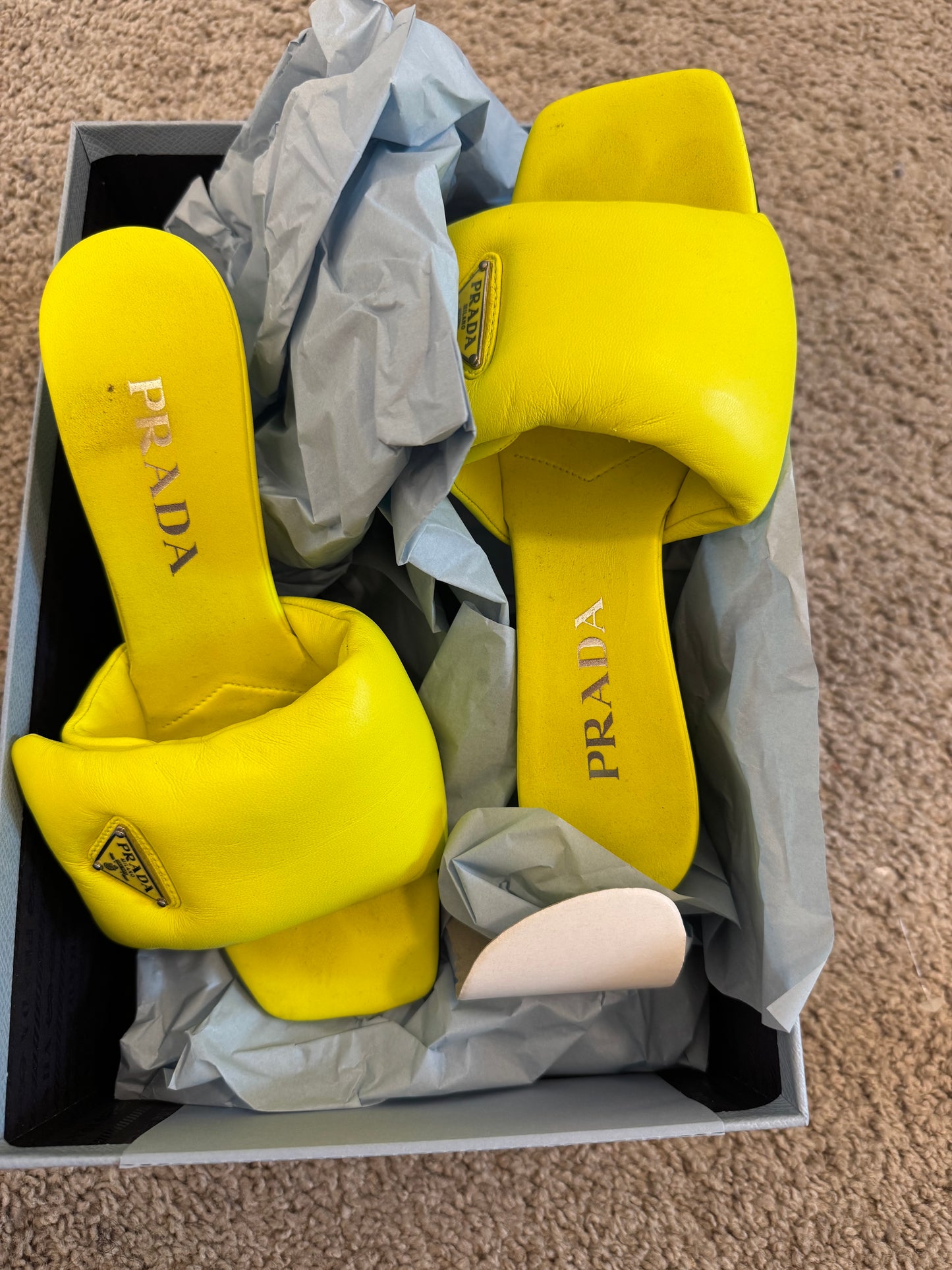Prada Shoe (36.5)