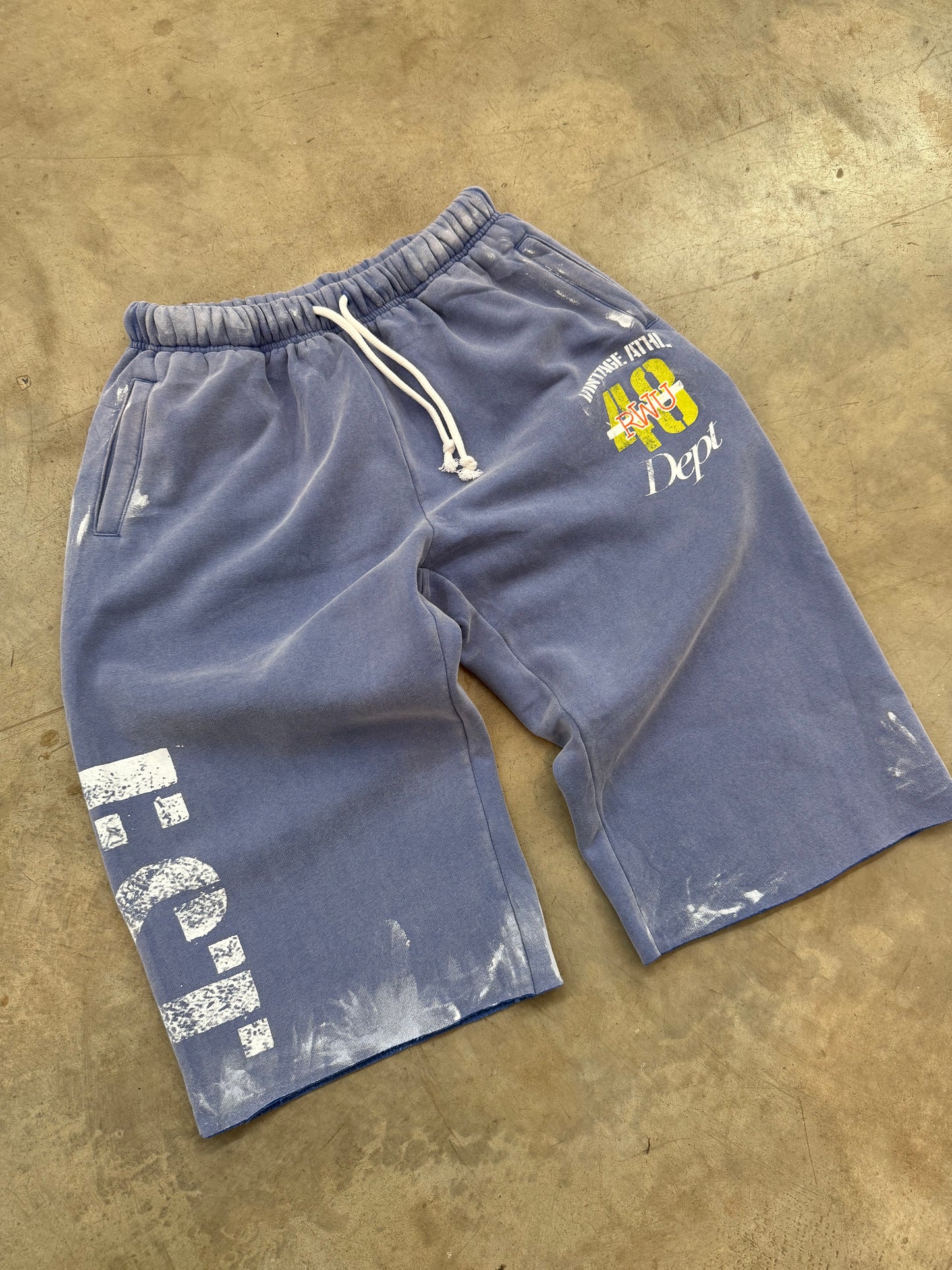 EST 2019 LONG SHORTS