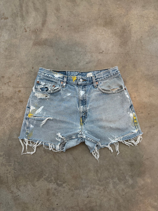 VINTAGE LEVI SHORTS (30)