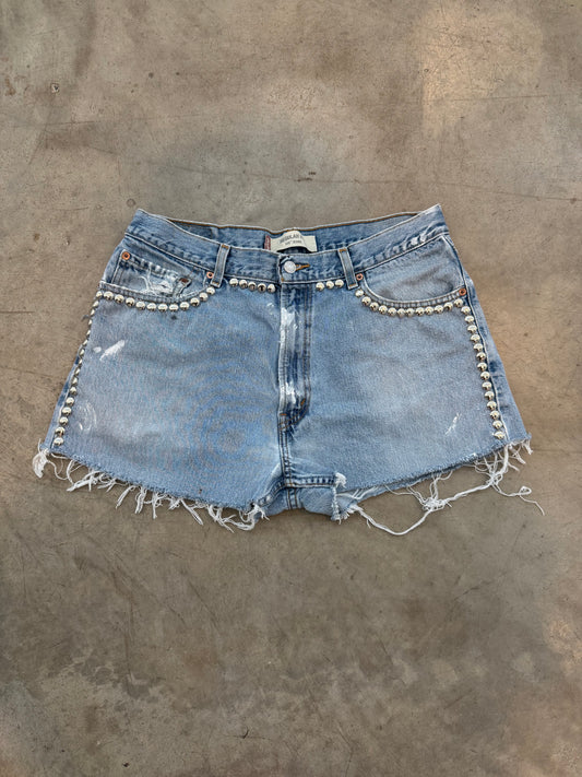 VINTAGE LEVI SHORTS (33)